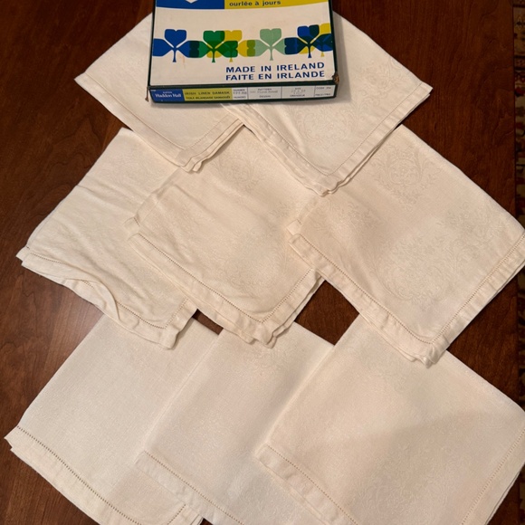 Vintage Eaton Haddon Hall Hem Stitched Linen Damask Napkins in original box - Picture 3 of 6